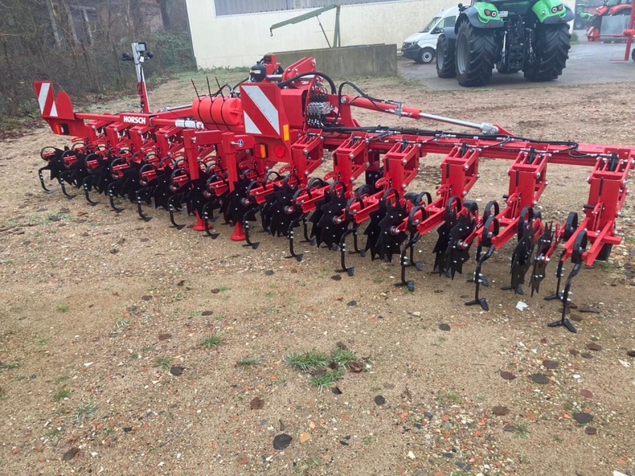 HORSCH TRANSFORMER6 VF - Equipo para trabajo del suelo: foto 3 HORSCH TRANSFORMER6 VF - Equipo para trabajo del suelo: foto 3