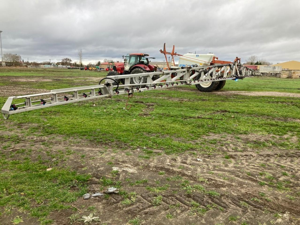 Kuhn OCEANIS 5600 - Pulverizador arrastrado: foto 2 Kuhn OCEANIS 5600 - Pulverizador arrastrado: foto 2