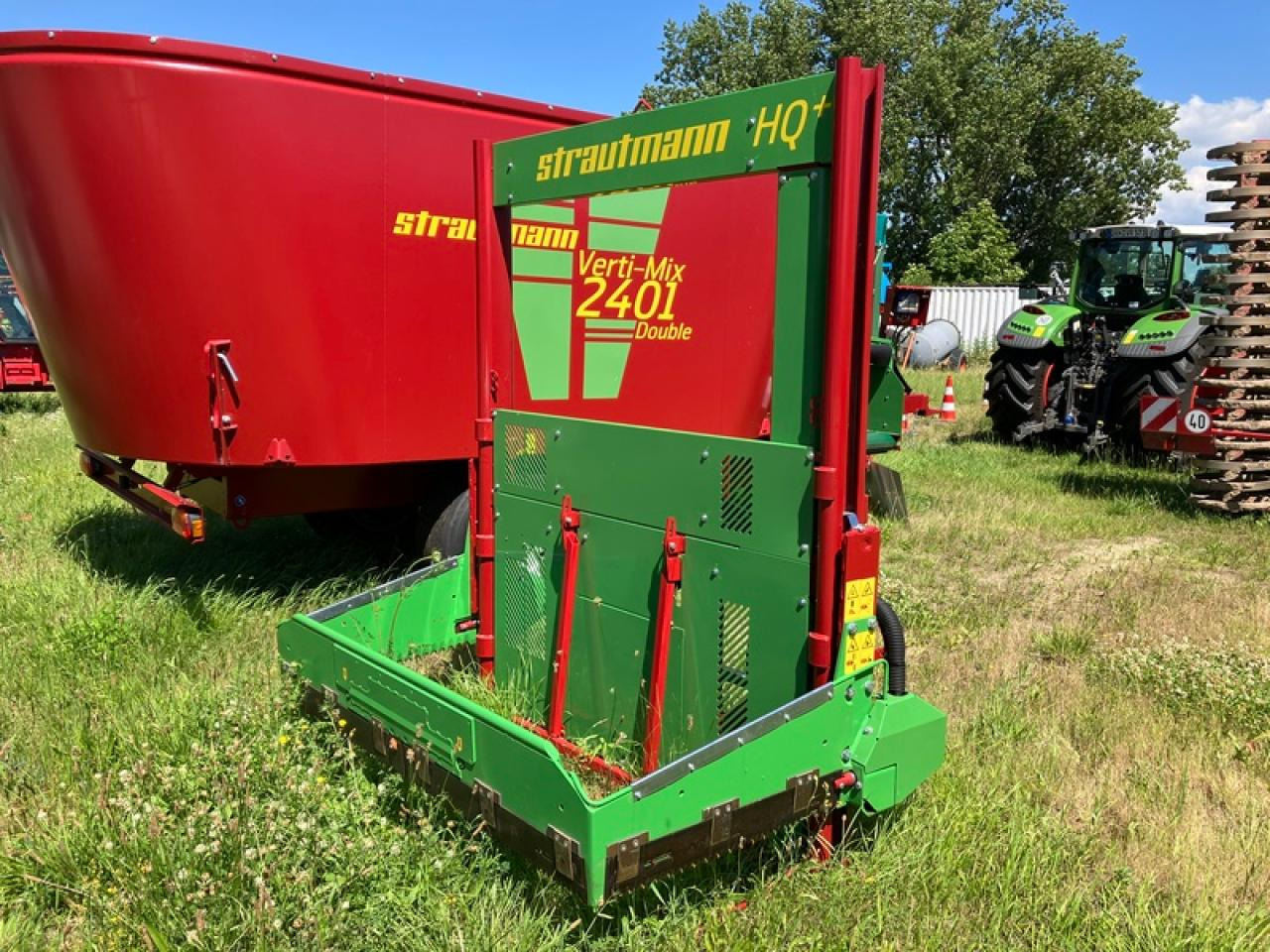 Strautmann SILOBLOCKSCHNEIDER HQ PLUS 2200 - Equipo para silos: foto 5 Strautmann SILOBLOCKSCHNEIDER HQ PLUS 2200 - Equipo para silos: foto 5
