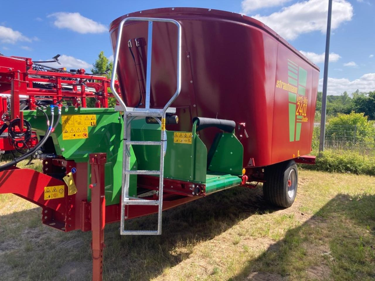Strautmann VERTIMIX 2401D - Desensiladora: foto 1 Strautmann VERTIMIX 2401D - Desensiladora: foto 1