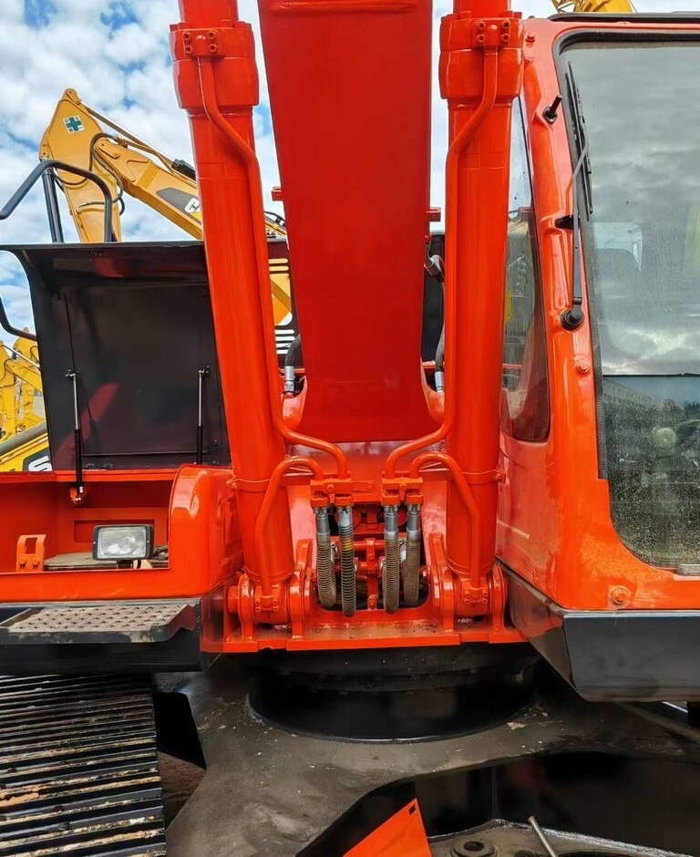 Doosan DX225LC - Excavadora de cadenas: foto 2 Doosan DX225LC - Excavadora de cadenas: foto 2
