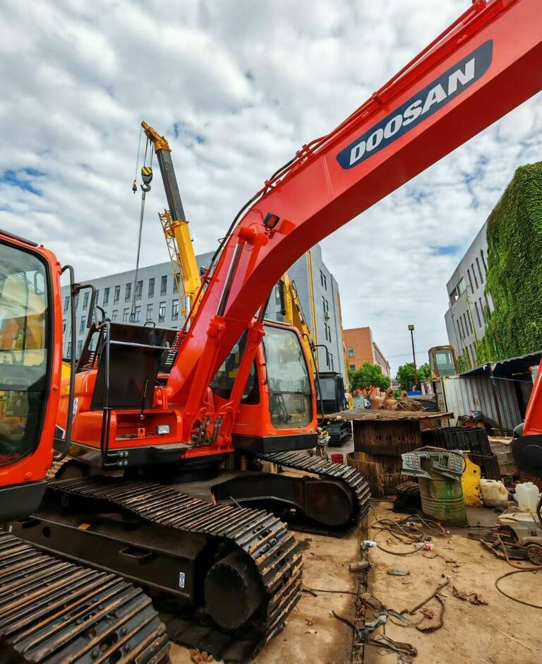 Doosan DX225LC - Excavadora de cadenas: foto 3 Doosan DX225LC - Excavadora de cadenas: foto 3