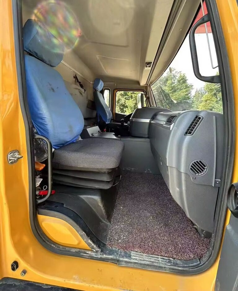 Sany Hot sale new model used Sany Heavy Industry STC550 55 ton truck - Autogrúa: foto 5 Sany Hot sale new model used Sany Heavy Industry STC550 55 ton truck - Autogrúa: foto 5