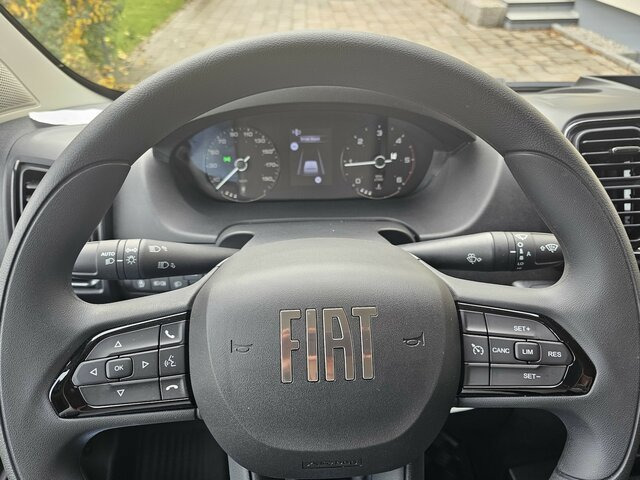 FIAT Ducato 140 DOKA Pritsche 2,9 Meter Klima DAB... - Caja abierta furgoneta, Furgoneta combi: foto 4 FIAT Ducato 140 DOKA Pritsche 2,9 Meter Klima DAB... - Caja abierta furgoneta, Furgoneta combi: foto 4