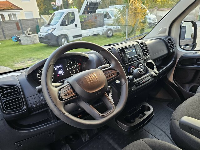 FIAT Ducato 35 MAXI L5H2 L4H2 180 15m³ Safety Kamera - Furgón: foto 4 FIAT Ducato 35 MAXI L5H2 L4H2 180 15m³ Safety Kamera - Furgón: foto 4