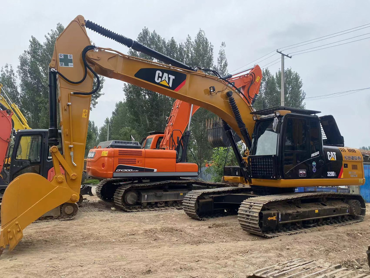CAT 320DL Excavator - Excavadora de cadenas: foto 1 CAT 320DL Excavator - Excavadora de cadenas: foto 1