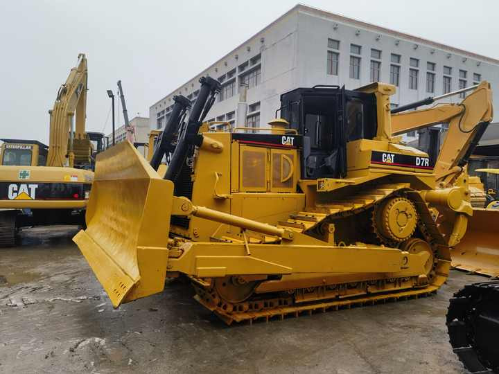 Cheap Used CAT D7R Bulldozer Track Dozer japan used bulldozer for sale - Bulldozer: foto 4 Cheap Used CAT D7R Bulldozer Track Dozer japan used bulldozer for sale - Bulldozer: foto 4