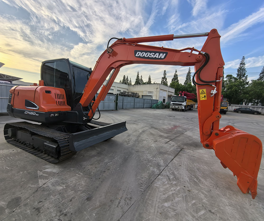 DOOSAN DX60 excavator - Miniexcavadora: foto 4 DOOSAN DX60 excavator - Miniexcavadora: foto 4