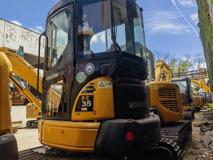 Good condition used excavator Komatsu PC35, Komatsu PC35MR-3 excavator with dozer, mini escavadora Komatsu - Excavadora de cadenas: foto 3 Good condition used excavator Komatsu PC35, Komatsu PC35MR-3 excavator with dozer, mini escavadora Komatsu - Excavadora de cadenas: foto 3