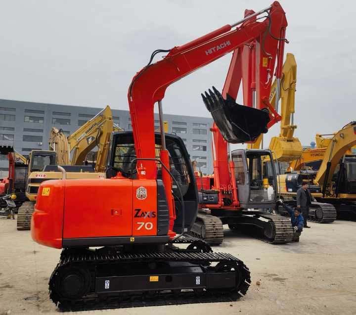 High performance second hand Hitachi ZX70 Used Excavator For Sale used Hitachi ZX70 excavator stocking in shanghai yard - Excavadora de cadenas: foto 2 High performance second hand Hitachi ZX70 Used Excavator For Sale used Hitachi ZX70 excavator stocking in shanghai yard - Excavadora de cadenas: foto 2