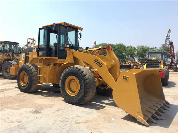 High quality and low working hours in stock used CAT 950G wheel loader used cat 950g wheel loader on stock - Bulldozer: foto 2 High quality and low working hours in stock used CAT 950G wheel loader used cat 950g wheel loader on stock - Bulldozer: foto 2