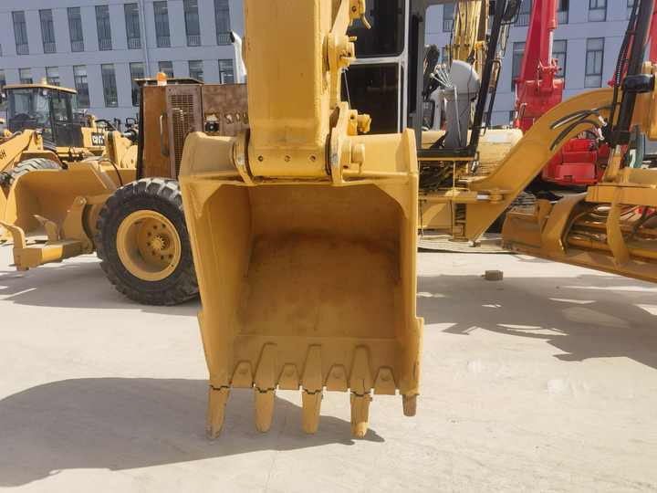 Japan original Hot selling 20 ton CAT320D second hand excavators Caterpillar excavator cat320d for sale - Excavadora de cadenas: foto 4 Japan original Hot selling 20 ton CAT320D second hand excavators Caterpillar excavator cat320d for sale - Excavadora de cadenas: foto 4