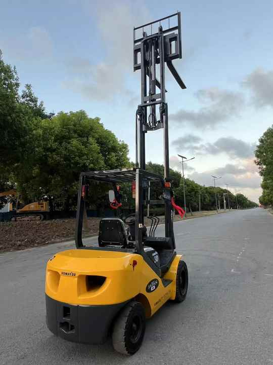 Low price used Komatsu Forklifts FD30 secondhand Komatsu FD30 japanese used forklift for sale - Carretilla elevadora diésel: foto 4 Low price used Komatsu Forklifts FD30 secondhand Komatsu FD30 japanese used forklift for sale - Carretilla elevadora diésel: foto 4
