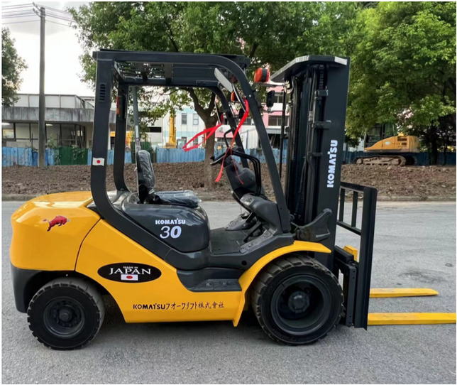 Low price used Komatsu Forklifts FD30 secondhand Komatsu FD30 japanese used forklift for sale - Carretilla elevadora diésel: foto 1 Low price used Komatsu Forklifts FD30 secondhand Komatsu FD30 japanese used forklift for sale - Carretilla elevadora diésel: foto 1