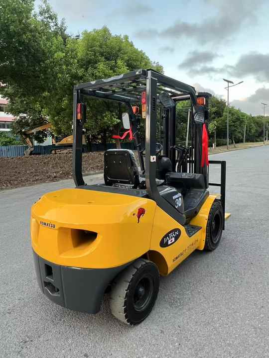 Low price used Komatsu Forklifts FD30 secondhand Komatsu FD30 japanese used forklift for sale - Carretilla elevadora diésel: foto 3 Low price used Komatsu Forklifts FD30 secondhand Komatsu FD30 japanese used forklift for sale - Carretilla elevadora diésel: foto 3