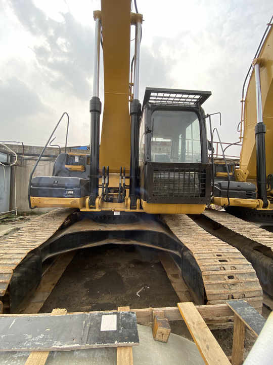 New Arrive Used CAT 330D Excavator Good Working Condition Used Excavator CAT 330D in stock - Excavadora de cadenas: foto 2 New Arrive Used CAT 330D Excavator Good Working Condition Used Excavator CAT 330D in stock - Excavadora de cadenas: foto 2