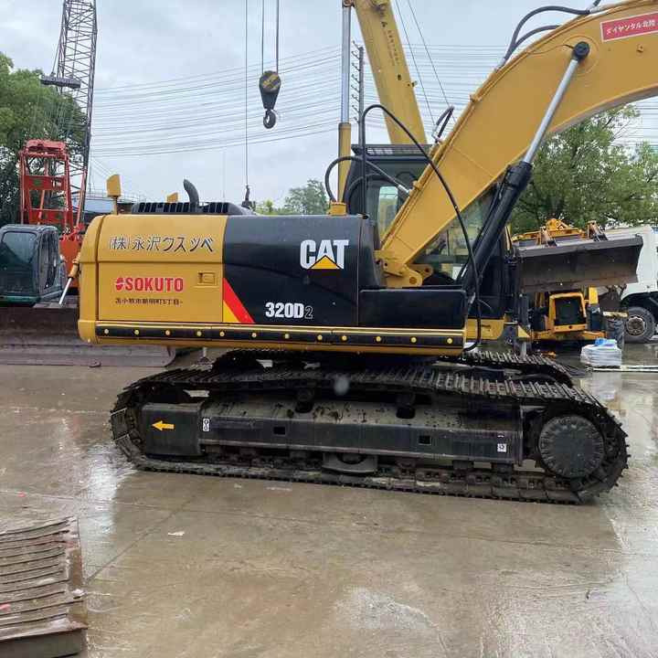 Original Japan cheap second hand excavator/digger cat 320D2 excavator used CAT excavator cat 320D2 for sale - Excavadora de cadenas: foto 3 Original Japan cheap second hand excavator/digger cat 320D2 excavator used CAT excavator cat 320D2 for sale - Excavadora de cadenas: foto 3