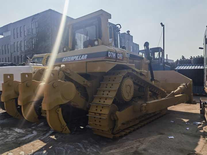 Original Japan made earth-moving bulldozer Caterpillar D7H dozer CAT heavy bulldozer D7 cheap dozer in China - Bulldozer: foto 2 Original Japan made earth-moving bulldozer Caterpillar D7H dozer CAT heavy bulldozer D7 cheap dozer in China - Bulldozer: foto 2