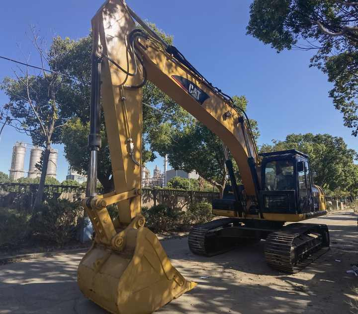 Original second-hand machinery equipment CAT 325C japanese used excavator for sale in shanghai - Excavadora de cadenas: foto 4 Original second-hand machinery equipment CAT 325C japanese used excavator for sale in shanghai - Excavadora de cadenas: foto 4