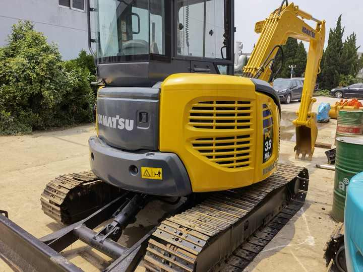 Second Hand Good Condition Komatsu PC35MR-3 Crawler Excavator Used Komatsu PC35MR-3 Excavator in stock - Excavadora de cadenas: foto 4 Second Hand Good Condition Komatsu PC35MR-3 Crawler Excavator Used Komatsu PC35MR-3 Excavator in stock - Excavadora de cadenas: foto 4