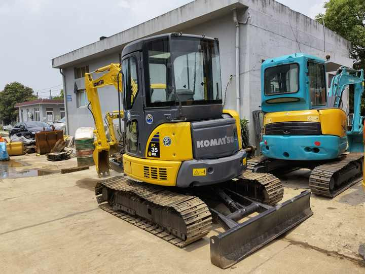 Second Hand Good Condition Komatsu PC35MR-3 Crawler Excavator Used Komatsu PC35MR-3 Excavator in stock - Excavadora de cadenas: foto 3 Second Hand Good Condition Komatsu PC35MR-3 Crawler Excavator Used Komatsu PC35MR-3 Excavator in stock - Excavadora de cadenas: foto 3