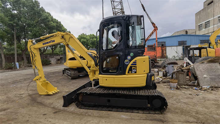 Second Hand good working condition Komatsu PC35MR-3 Crawler Excavator Used Komatsu PC35MR-3 Excavator in stock - Excavadora de cadenas: foto 3 Second Hand good working condition Komatsu PC35MR-3 Crawler Excavator Used Komatsu PC35MR-3 Excavator in stock - Excavadora de cadenas: foto 3