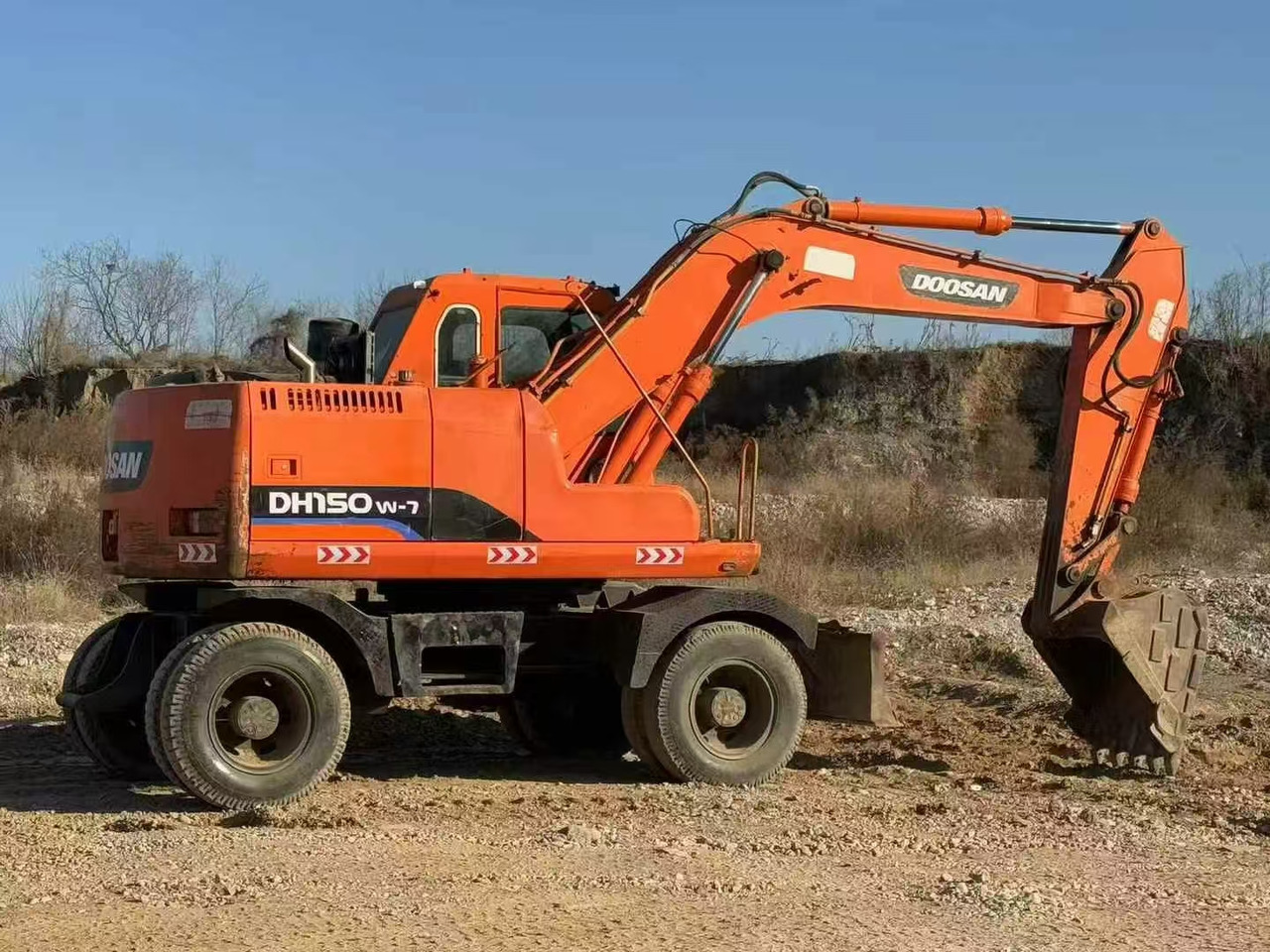 Doosan Doosan dh150w-7 wheel excavator - Excavadora de ruedas: foto 1 Doosan Doosan dh150w-7 wheel excavator - Excavadora de ruedas: foto 1