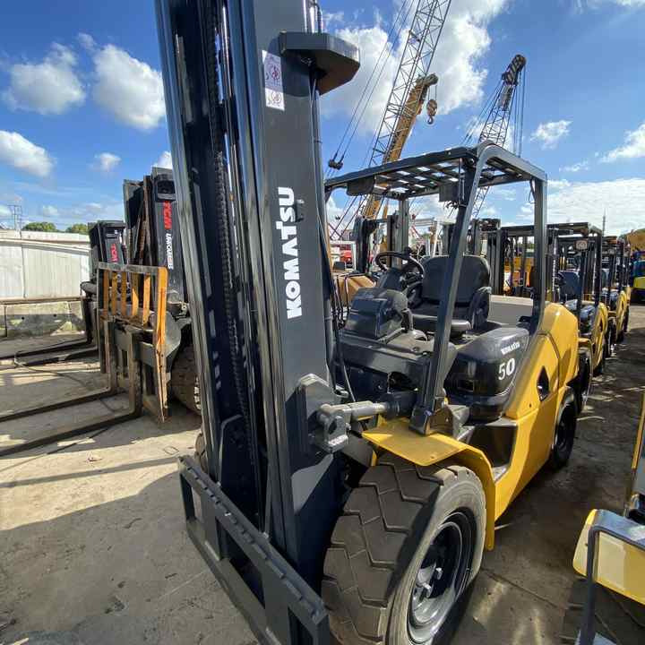 Second hand Komatsu Forklift FD50 FD30 FD25 FD70 used Komatsu Forklift cheap for sale - Carretilla elevadora diésel: foto 3 Second hand Komatsu Forklift FD50 FD30 FD25 FD70 used Komatsu Forklift cheap for sale - Carretilla elevadora diésel: foto 3