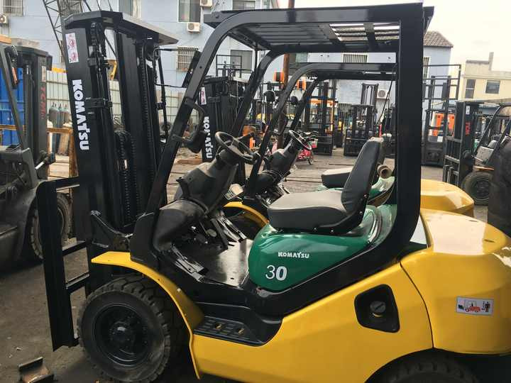 Second hand good condition Komatsu FD30 Forklift Cheap used 3ton forklift Komatsu warehouse machine on hot sale - Carretilla elevadora diésel: foto 2 Second hand good condition Komatsu FD30 Forklift Cheap used 3ton forklift Komatsu warehouse machine on hot sale - Carretilla elevadora diésel: foto 2