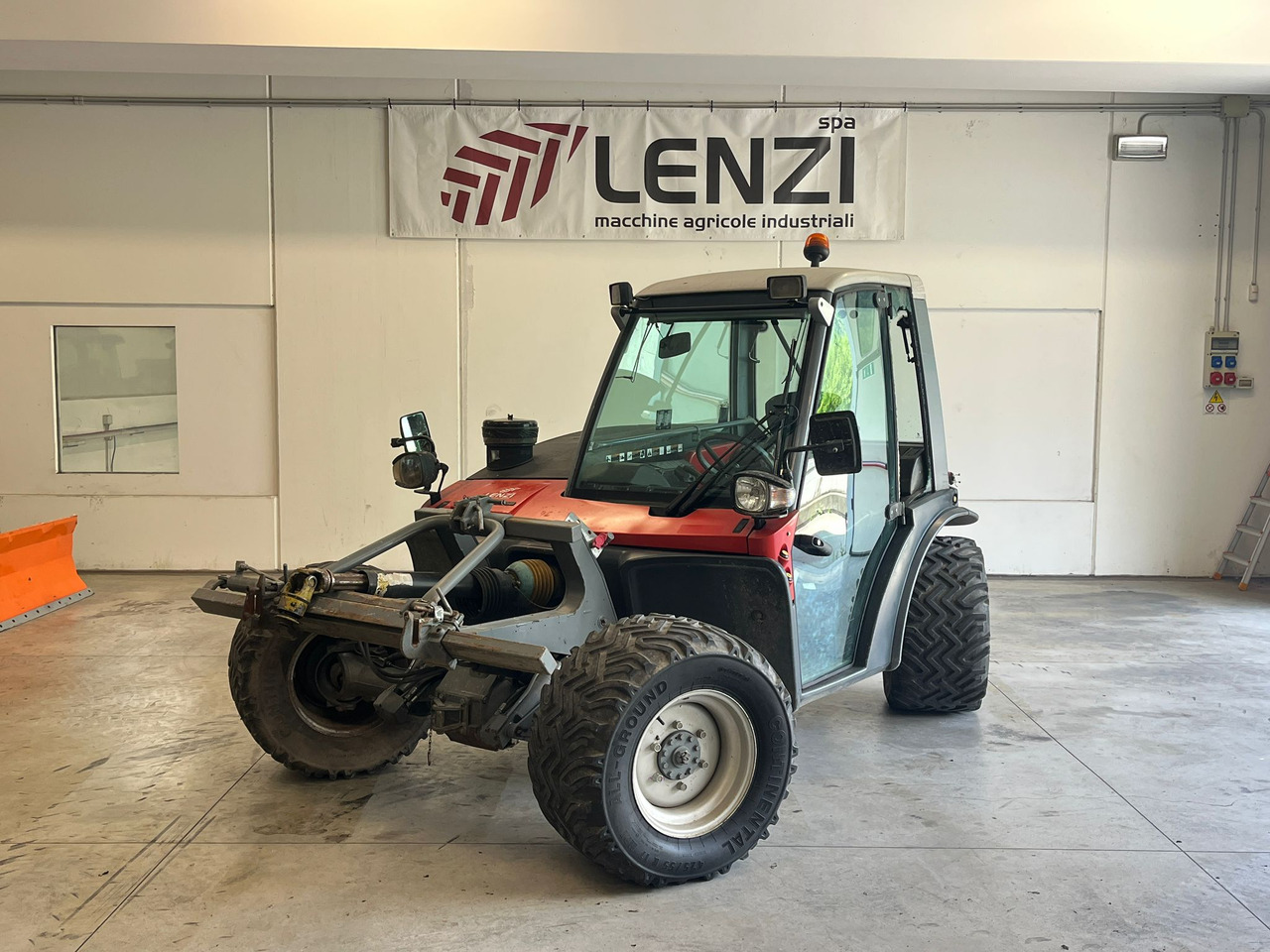 AEBI TT 270 - Tractor: foto 1 AEBI TT 270 - Tractor: foto 1