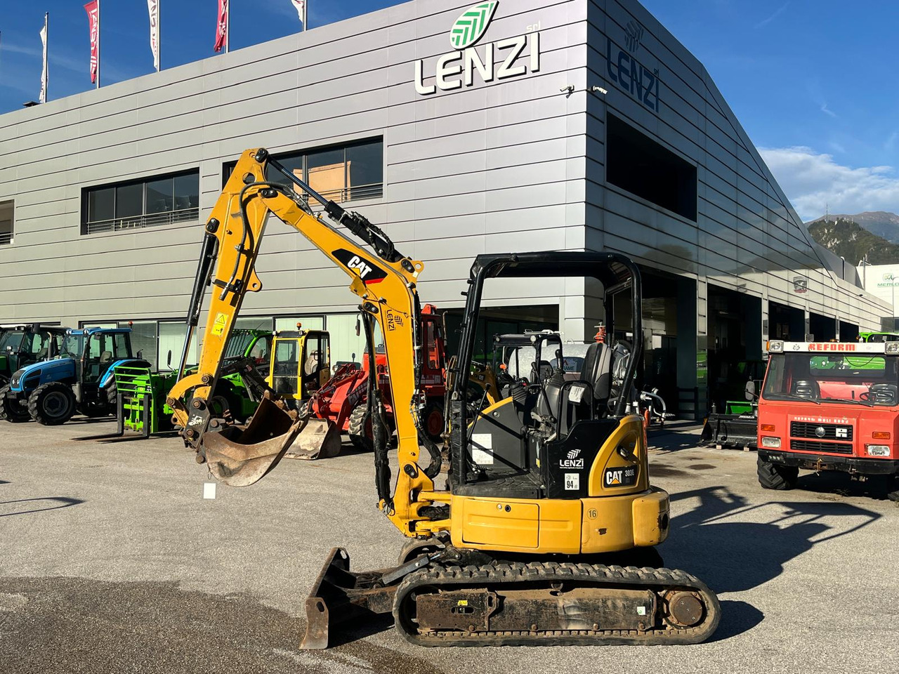 ESCAVATORE CAT 303 E CR - Miniexcavadora: foto 1 ESCAVATORE CAT 303 E CR - Miniexcavadora: foto 1