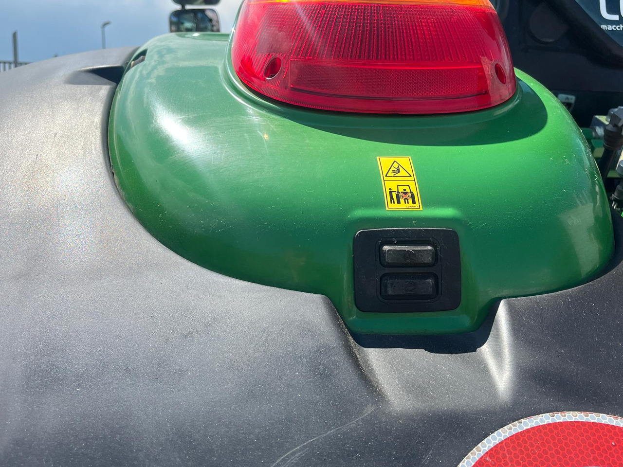 Tractor JOHN DEERE 5115R: foto 9 Tractor JOHN DEERE 5115R: foto 9