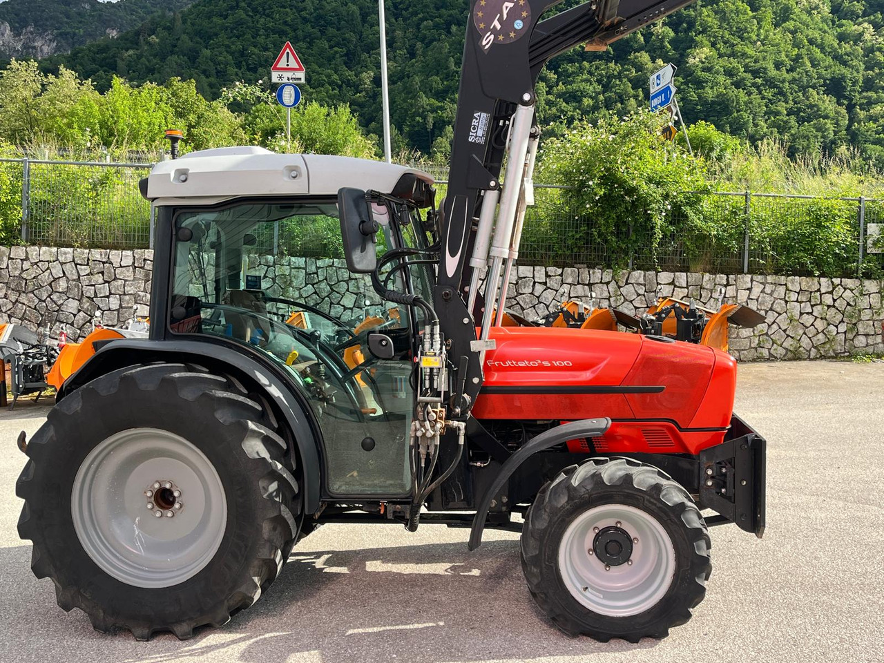 SAME FRUTTETO S 100 – CARICATORE - Tractor: foto 5 SAME FRUTTETO S 100 – CARICATORE - Tractor: foto 5
