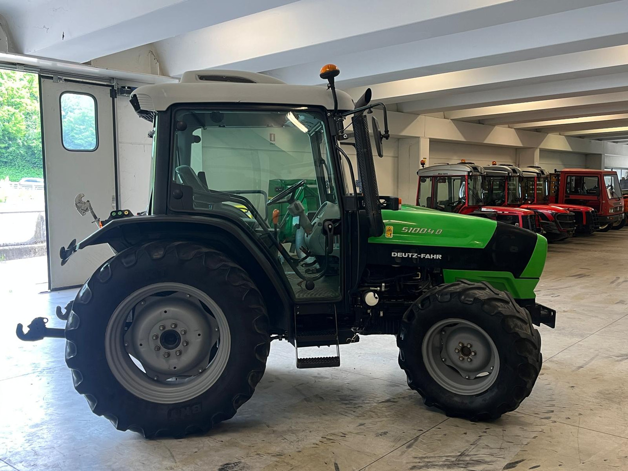 TRATTORE DEUTZ-FAHR 5100.4 D - Tractor: foto 4 TRATTORE DEUTZ-FAHR 5100.4 D - Tractor: foto 4