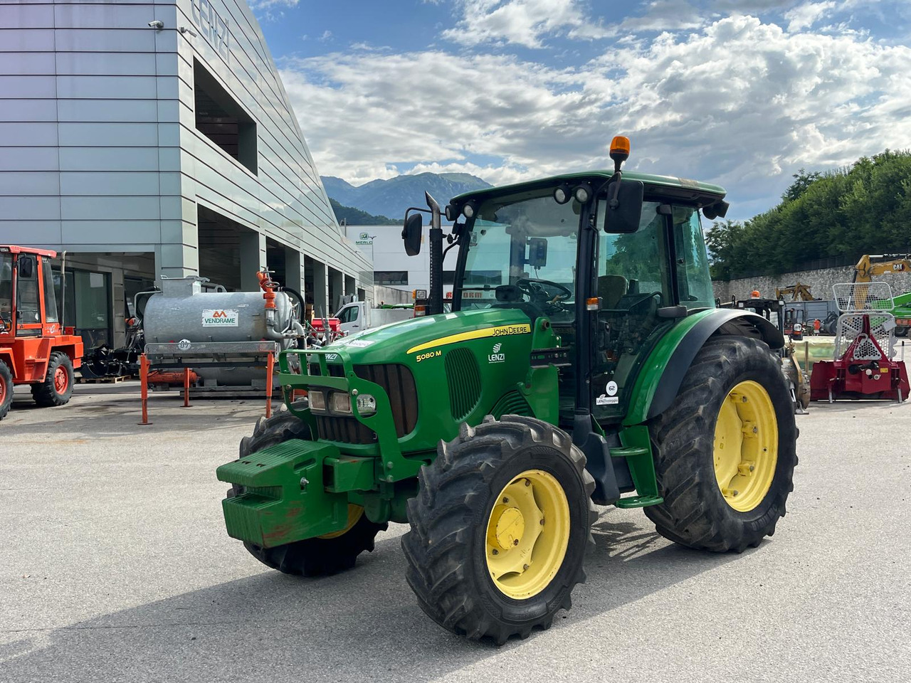 TRATTORE JOHN DEERE 5080 M - Tractor: foto 2 TRATTORE JOHN DEERE 5080 M - Tractor: foto 2