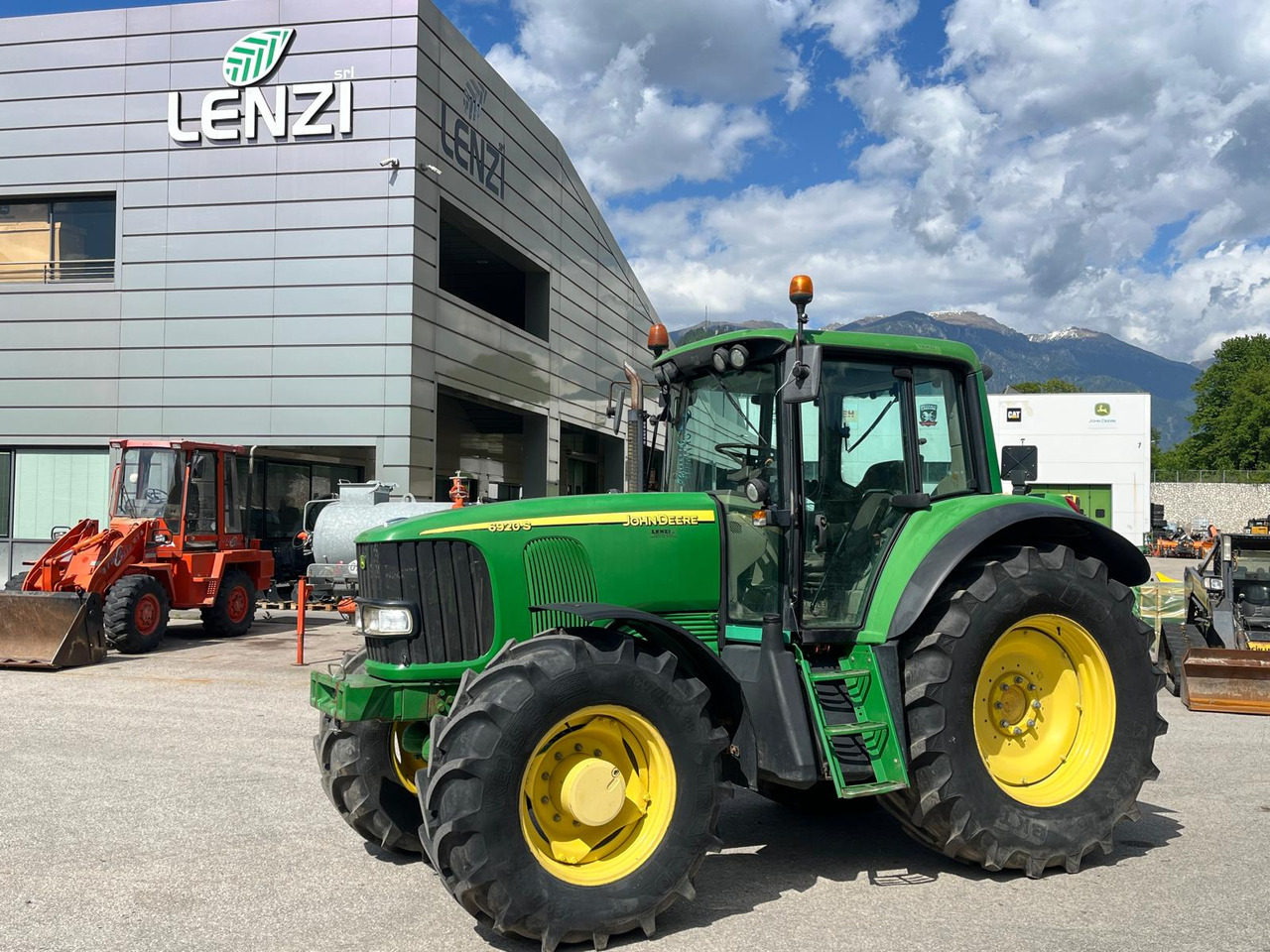 TRATTORE JOHN DEERE 6920S - Tractor: foto 1 TRATTORE JOHN DEERE 6920S - Tractor: foto 1