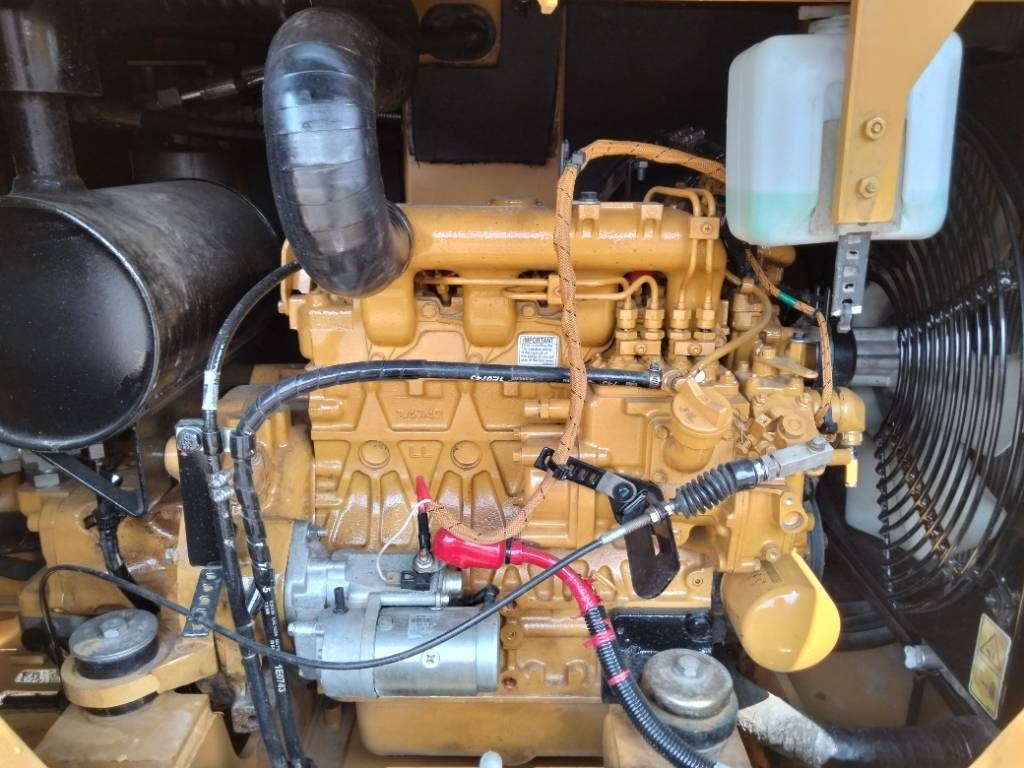 CAT 305.5 - Miniexcavadora: foto 4 CAT 305.5 - Miniexcavadora: foto 4