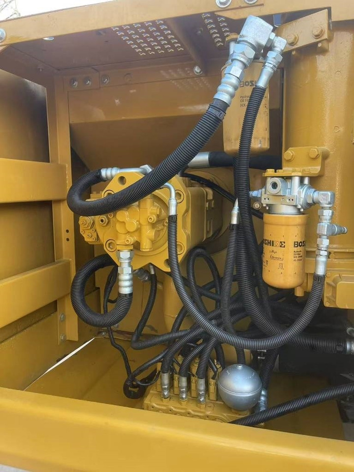 Excavadora de cadenas CAT 320 B L: foto 7