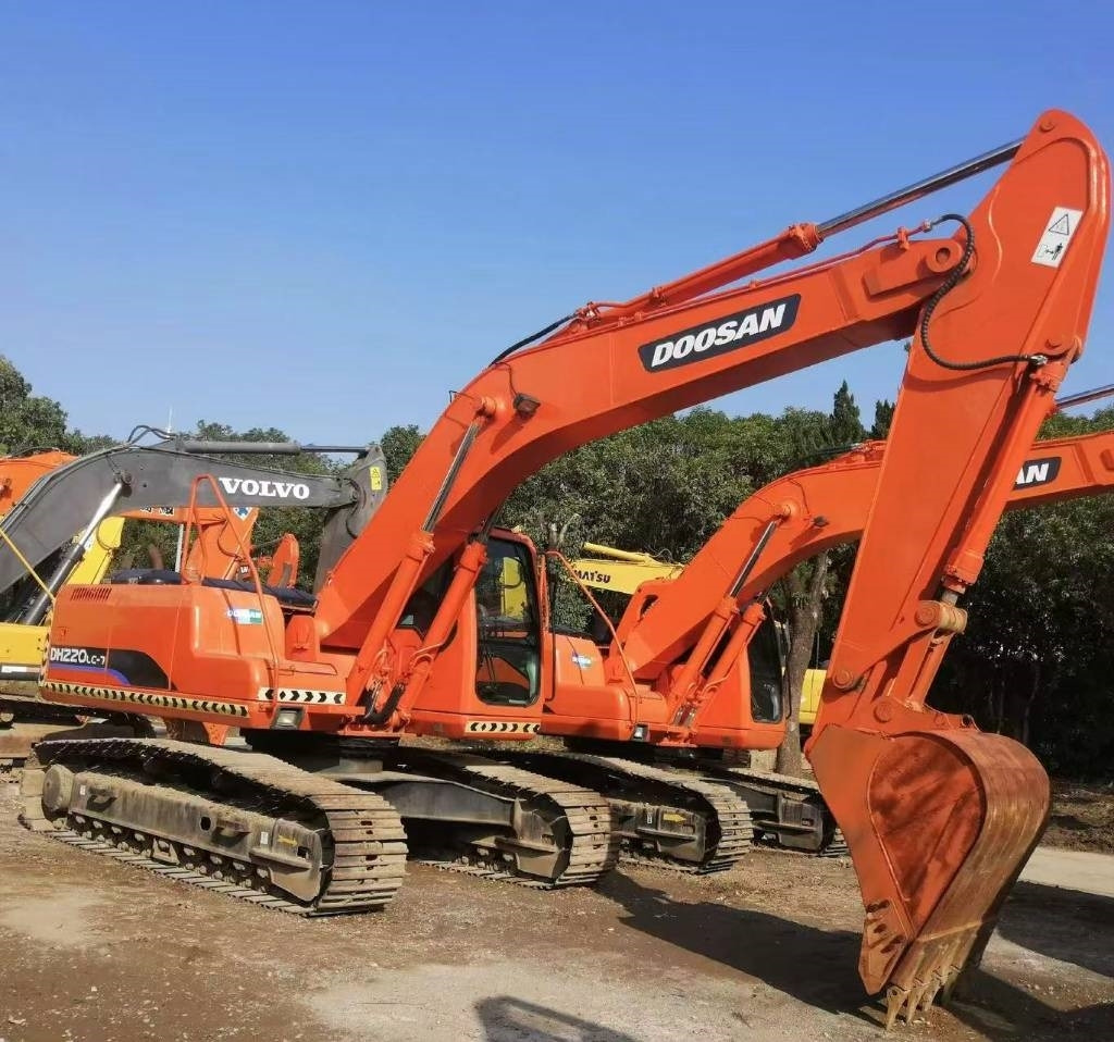Doosan DH 220 - Excavadora de cadenas: foto 1 Doosan DH 220 - Excavadora de cadenas: foto 1