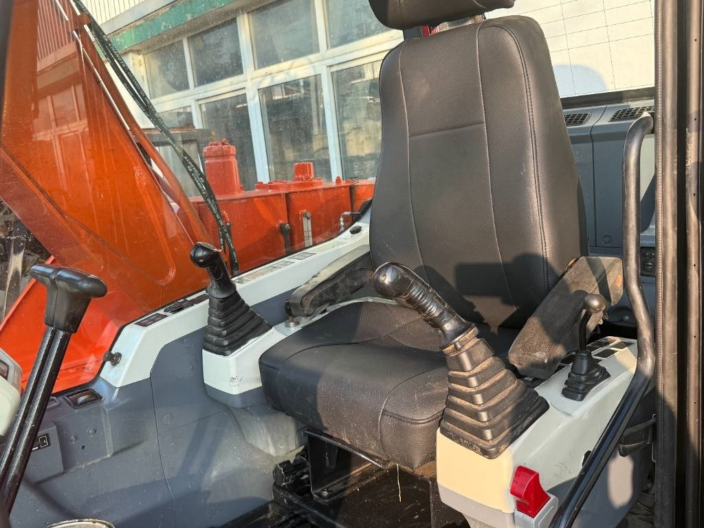 Doosan DX 75 - Excavadora de cadenas: foto 3 Doosan DX 75 - Excavadora de cadenas: foto 3