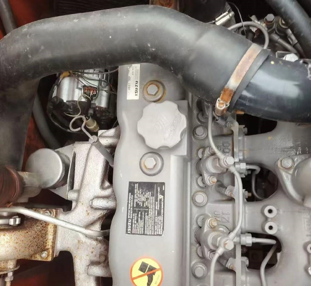 Hitachi 135US-6  - Excavadora de cadenas: foto 2 Hitachi 135US-6  - Excavadora de cadenas: foto 2