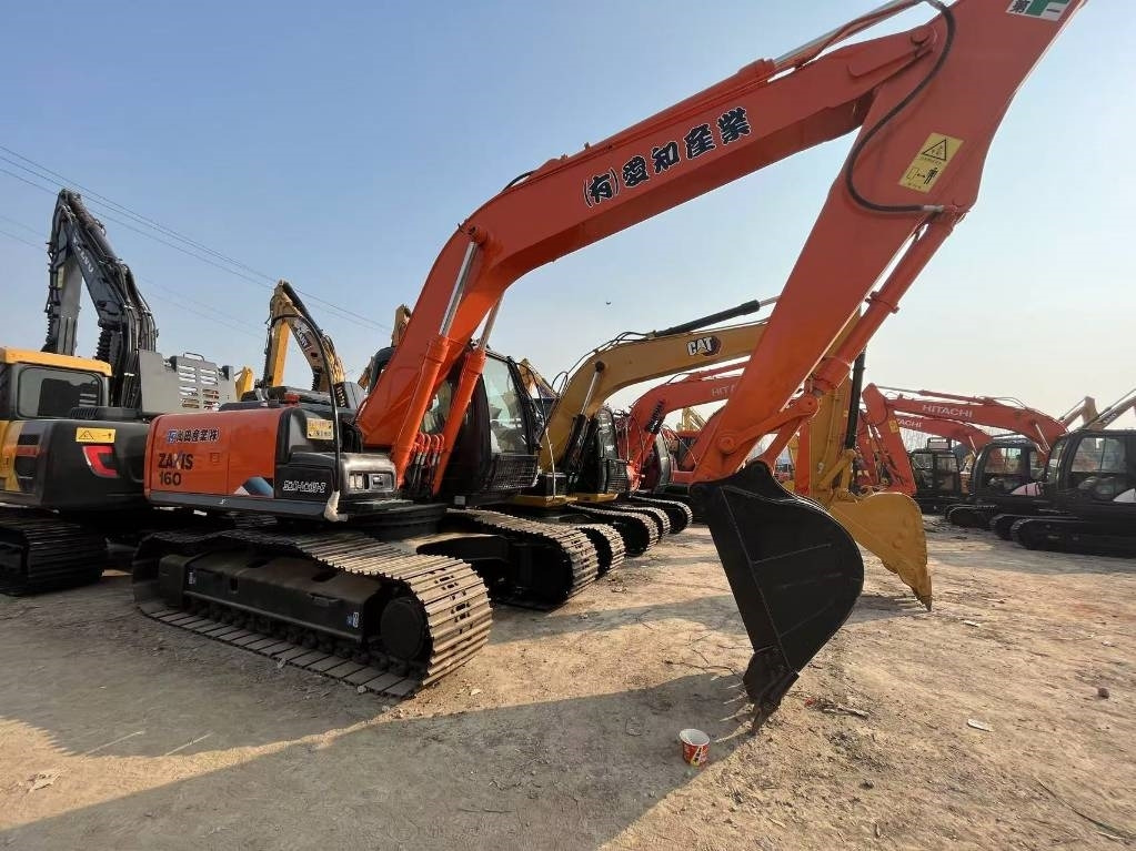 Hitachi ZX 160  - Excavadora de cadenas: foto 4 Hitachi ZX 160  - Excavadora de cadenas: foto 4