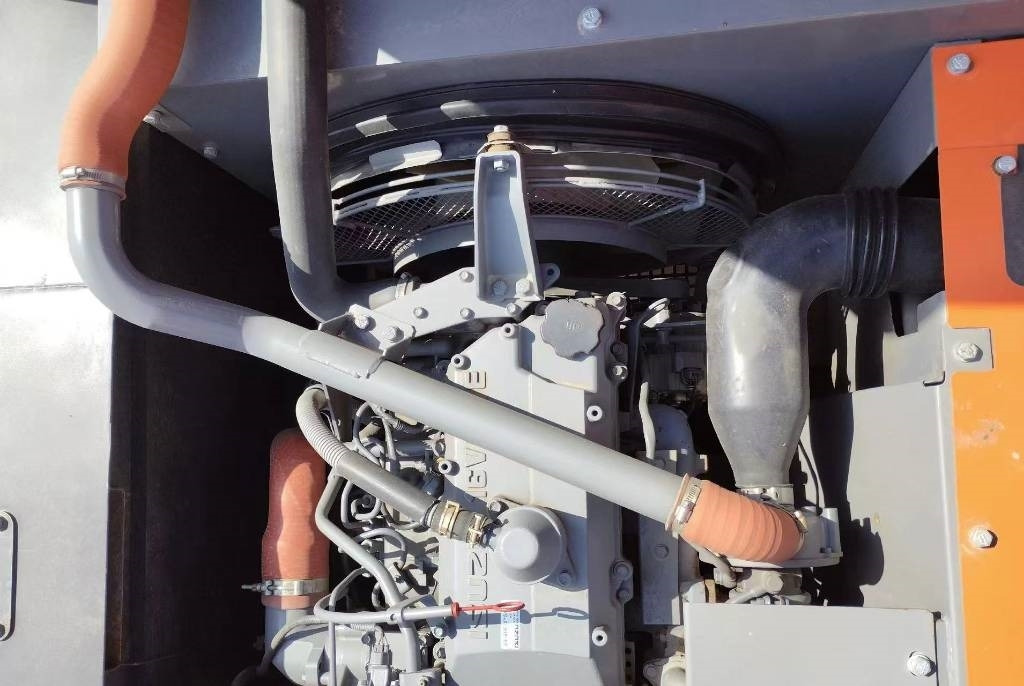 Hitachi ZX 240  - Excavadora de cadenas: foto 4 Hitachi ZX 240  - Excavadora de cadenas: foto 4