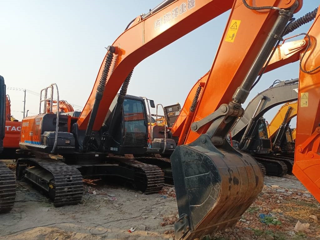 Hitachi ZX 240 - Excavadora de cadenas: foto 4 Hitachi ZX 240 - Excavadora de cadenas: foto 4