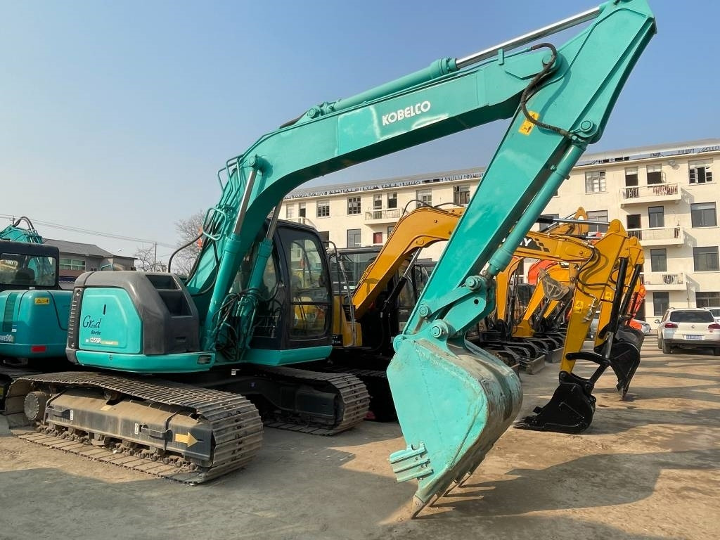 Excavadora de cadenas Kobelco SK 135: foto 6