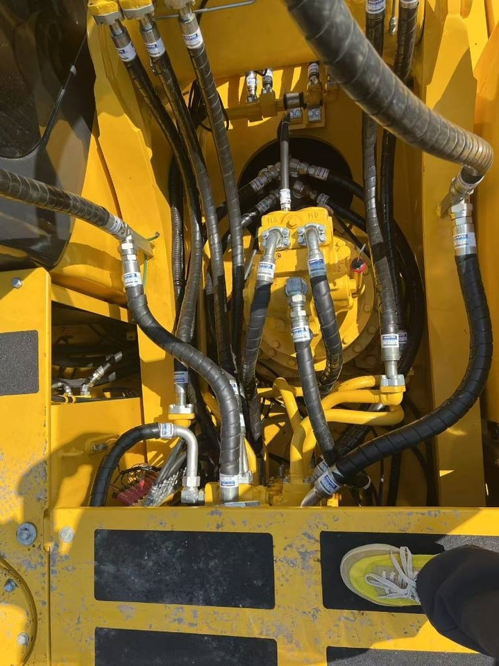 Excavadora de cadenas Komatsu PC 300: foto 6