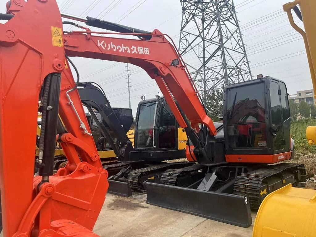 Kubota 183 - Excavadora de cadenas: foto 1 Kubota 183 - Excavadora de cadenas: foto 1