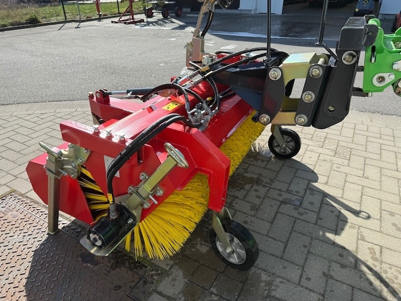 KR Maschinen KM590-1550 - Barredora cucharón: foto 4 KR Maschinen KM590-1550 - Barredora cucharón: foto 4