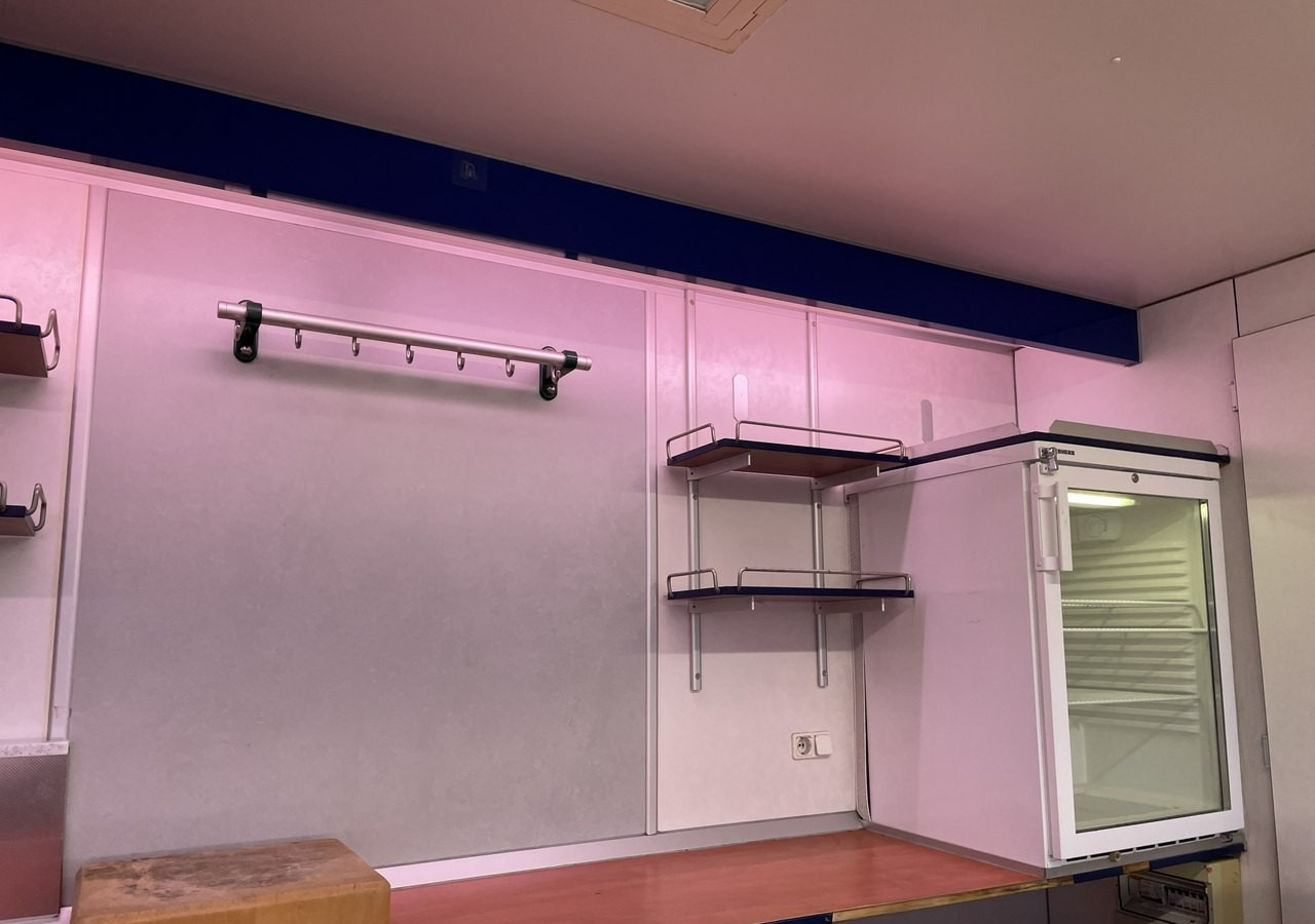 Camión tienda Fiat Ducato Autosklep wędlin Gastronomiczny Food Truck Foodtruck Sklep Borco 350: foto 11 Camión tienda Fiat Ducato Autosklep wędlin Gastronomiczny Food Truck Foodtruck Sklep Borco 350: foto 11