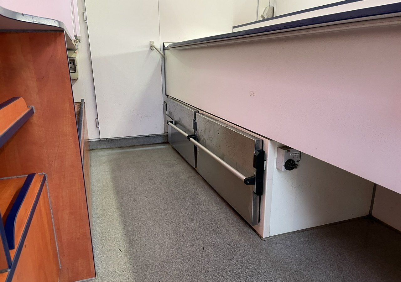 Camión tienda Fiat Ducato Autosklep wędlin Gastronomiczny Food Truck Foodtruck Sklep Borco 350: foto 15 Camión tienda Fiat Ducato Autosklep wędlin Gastronomiczny Food Truck Foodtruck Sklep Borco 350: foto 15